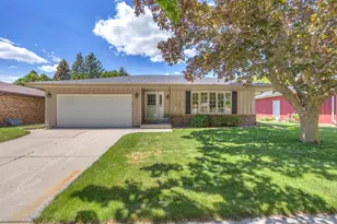 1556 N 22nd St, Sheboygan, WI 53081 - Photo 1