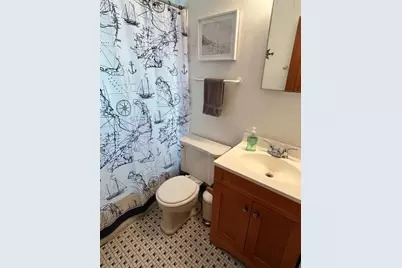 2027 N Cambridge Ave, Milwaukee, WI 53202 - Photo 8