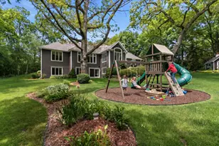 W279N5280 Hanover Hill Ct, Lisbon, WI 53089 - Photo 4