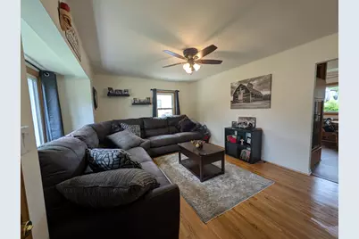 4059 S Alexander Ave, Saint Francis, WI 53235 - Photo 2