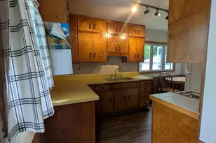 4059 S Alexander Ave, Saint Francis, WI 53235 - Photo 8