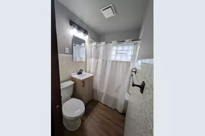 4059 S Alexander Ave, Saint Francis, WI 53235 - Photo 12