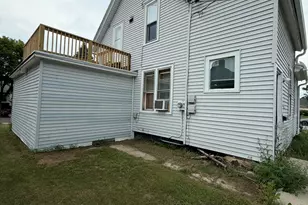 2006 S 11th St, Sheboygan, WI 53081 - Photo 4