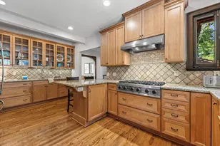 4637 N Murray Ave, Whitefish Bay, WI 53211 - Photo 12