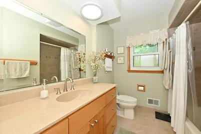 S43W22111  Beeheim Rd, Waukesha, WI 53189 - Photo 16