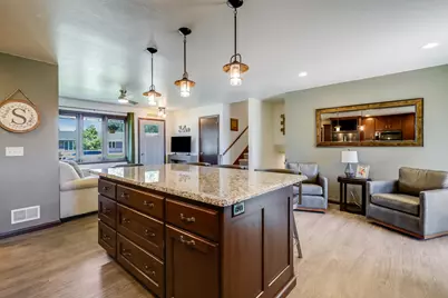 5033  Brookfield Cir, Manitowoc, WI 54220 - Photo 10