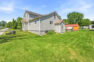 401 W Water St, Cascade, WI 53011 - Photo 26