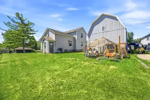 401 W Water St, Cascade, WI 53011 - Photo 28