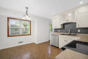 N86W17451 Joss Pl, Menomonee Falls, WI 53051 - Photo 12