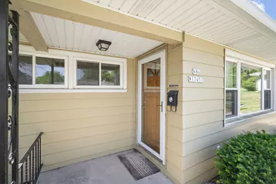 N86W17451  Joss Pl, Menomonee Falls, WI 53051 - Photo 6
