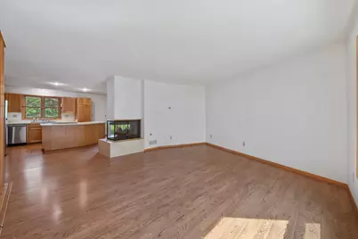 15661 W Ridge Rd, New Berlin, WI 53151 - Photo 4
