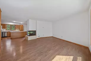 15661 W Ridge Rd, New Berlin, WI 53151 - Photo 4