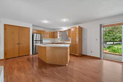 15661 W Ridge Rd, New Berlin, WI 53151 - Photo 6