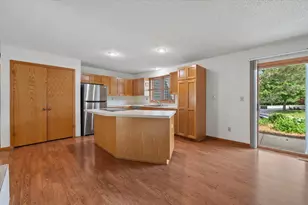 15661 W Ridge Rd, New Berlin, WI 53151 - Photo 6