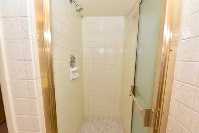 3426 E Whittaker Ave, Cudahy, WI 53110 - Photo 34