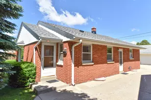 3426 E Whittaker Ave, Cudahy, WI 53110 - Photo 2