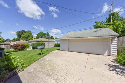 3426 E Whittaker Ave, Cudahy, WI 53110 - Photo 38