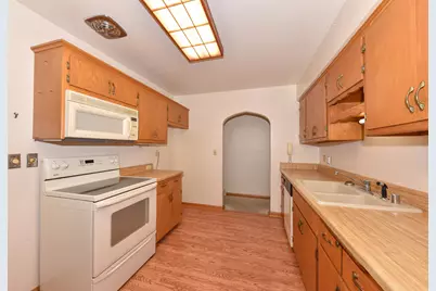 3426 E Whittaker Ave, Cudahy, WI 53110 - Photo 16