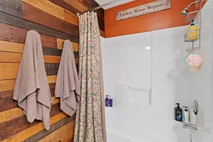 8140 S Waring Dr, Oak Creek, WI 53154 - Photo 22