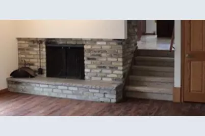W154N8105  Elm Ln, Menomonee Falls, WI 53051 - Photo 2