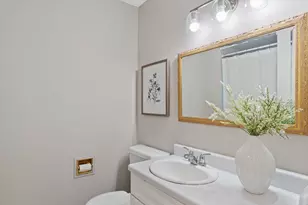 4913 N Navajo Ave, Glendale, WI 53217 - Photo 10