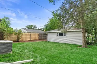 4913 N Navajo Ave, Glendale, WI 53217 - Photo 20