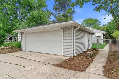 4913 N Navajo Ave, Glendale, WI 53217 - Photo 22