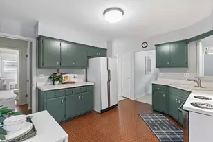 4913 N Navajo Ave, Glendale, WI 53217 - Photo 12