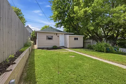 1321  Monroe Ave, South Milwaukee, WI 53172 - Photo 32