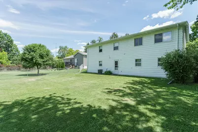 1410  Davis St, Watertown, WI 53098 - Photo 38