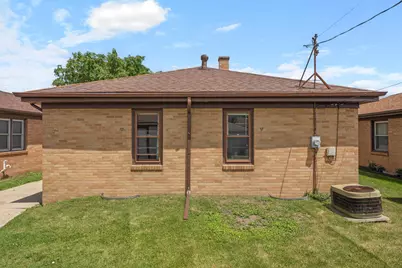 2621  Gilson St, Racine, WI 53403 - Photo 18