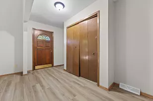 14840 W Oklahoma Ct, New Berlin, WI 53151 - Photo 24