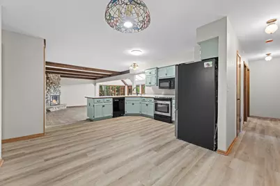 14840 W Oklahoma Ct, New Berlin, WI 53151 - Photo 10