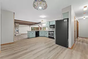 14840 W Oklahoma Ct, New Berlin, WI 53151 - Photo 10