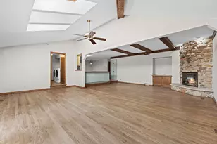 14840 W Oklahoma Ct, New Berlin, WI 53151 - Photo 12