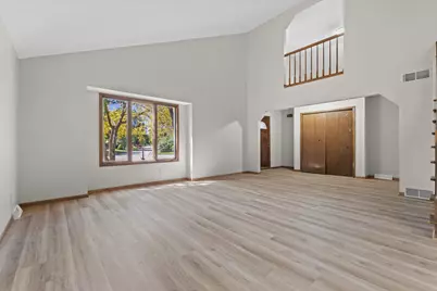 14840 W Oklahoma Ct, New Berlin, WI 53151 - Photo 22