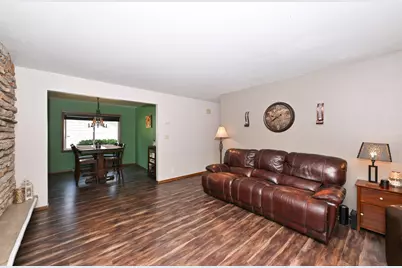 4520  Garden Dr, Racine, WI 53403 - Photo 8