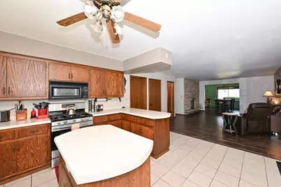 4520  Garden Dr, Racine, WI 53403 - Photo 14