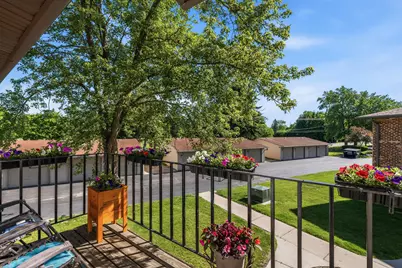 N115W16889  El Camino Dr, Germantown, WI 53022 - Photo 14