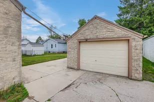 1013 Lowell St, Two Rivers, WI 54241 - Photo 20