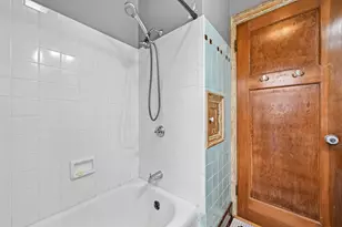 4116 N Woodburn St, Shorewood, WI 53211 - Photo 18