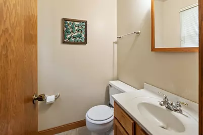 924 N 18th Ave, West Bend, WI 53090 - Photo 24