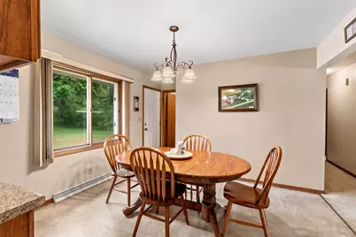 924 N 18th Ave, West Bend, WI 53090 - Photo 10