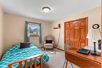 924 N 18th Ave, West Bend, WI 53090 - Photo 18
