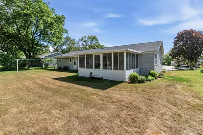 924 N 18th Ave, West Bend, WI 53090 - Photo 32