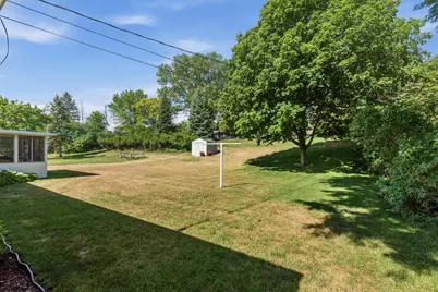 924 N 18th Ave, West Bend, WI 53090 - Photo 28