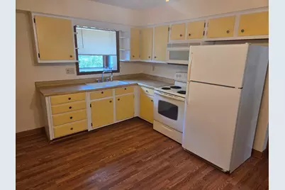 719  Holland Ave #2, Delavan, WI 53115 - Photo 8