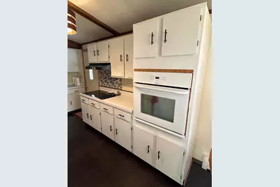 822  Bel Ric Dr, Kewaskum, WI 53040 - Photo 6