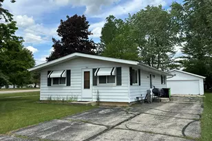 822 Bel-Ric Dr, Kewaskum, WI 53040 - Photo 2
