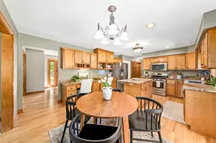 3106 Fox Ridge Dr, Waukesha, WI 53189 - Photo 18